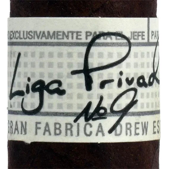 Drew-Estate-Liga-Privada-No9-Robusto-Oscuro-cigar-girdle