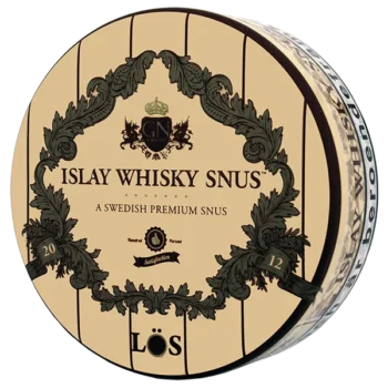 Snusdosan till Islay Whisky Snus är gjord i plåt. Den har även ett överdrag av sammetslen gummi och reliefmönster. Köp fraktfritt från Snusfabriken.com