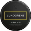 Lundgrens Skåne Slim Portion. Snusdosan sedd rakt framifrån. Köp snuset fraktfritt från Snusfabriken.com