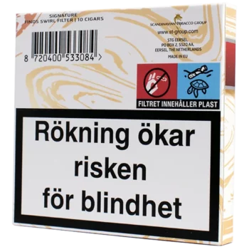 På baksidan av asken till Signature Finos Swirl Beige Filter finns varningstext för rökning. Filter innehåller plast, släng det inte i naturen då det förorenar miljön och för djurens skull. Cigariller köper fraktfritt från Snusfabriken.com med korta leveranstider.