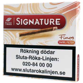 Signature Finos Swirl Beige Filter Cigariller. En ask innehåller tio cigariller med filter. Asken har ett virvlande mönster och virvel heter swirl på Engelska. Produkten släpptes på den den svenska marknaden under 2022.